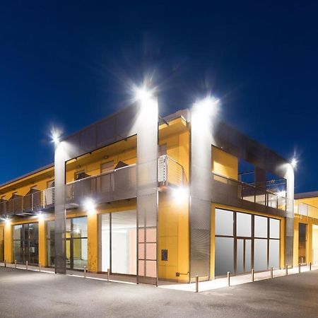 Aspio Residence Камерано Екстериор снимка
