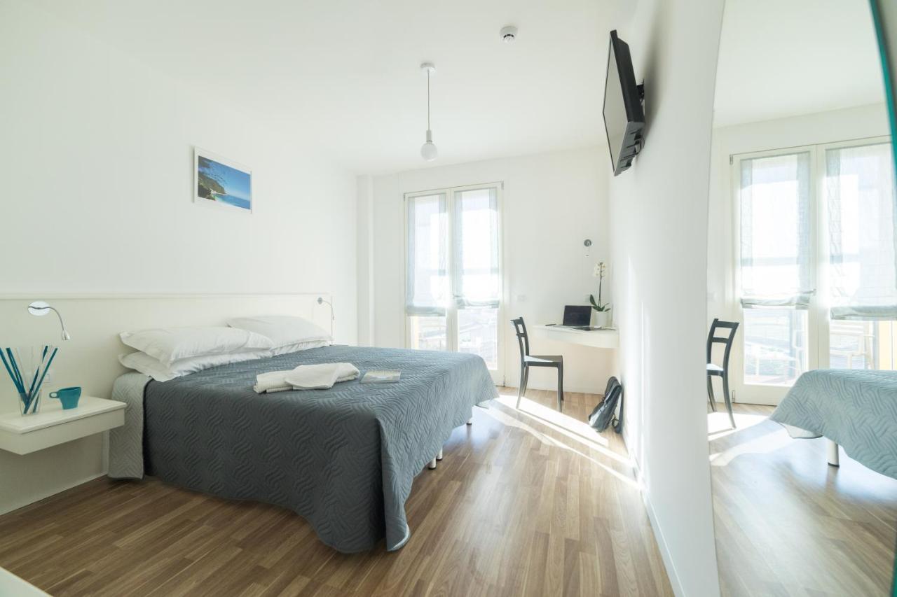 Aspio Residence Камерано Екстериор снимка
